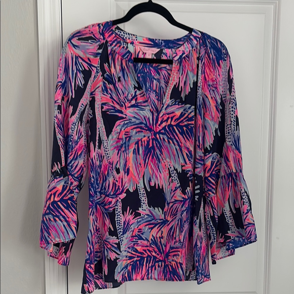 Lilly Pulitzer Graphic Pink and Blue Bell Sleeve Top
